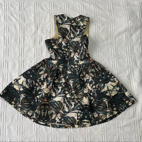 H&M Peplum Structured Dress  |  Size 10 - Picture 2 of 10